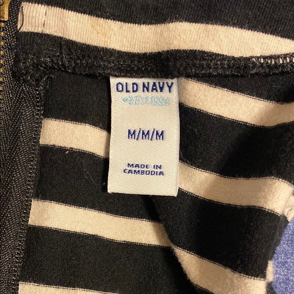 Old Navy Striped Black and White Sleeveless Dress - Picture 7 of 9